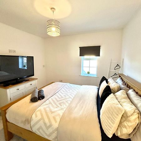 Luxury Countryside Stay - Waters Upton, Telford Exteriör bild