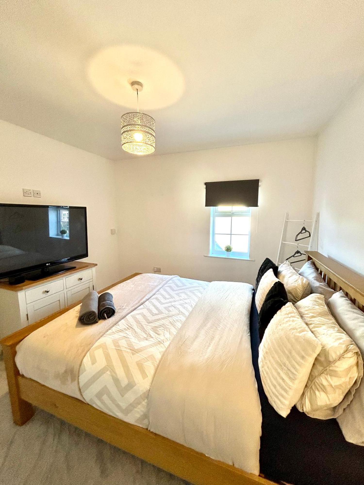Luxury Countryside Stay - Waters Upton, Telford Exteriör bild